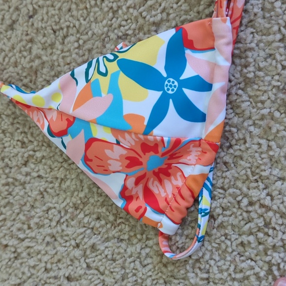 Women's Medium Floral Triangle bikini Top - Picture 2 of 6